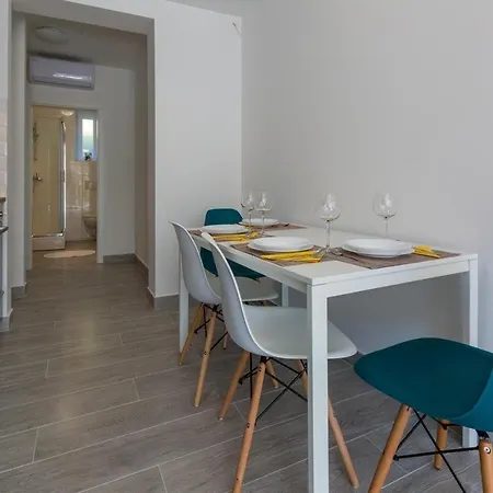 Apartment Vai *