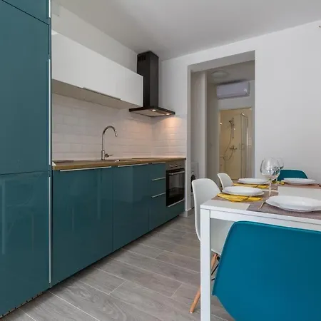 Apartment Vai *