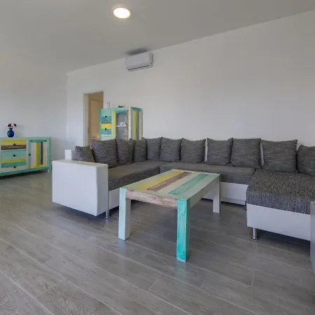 Vai Apartment *